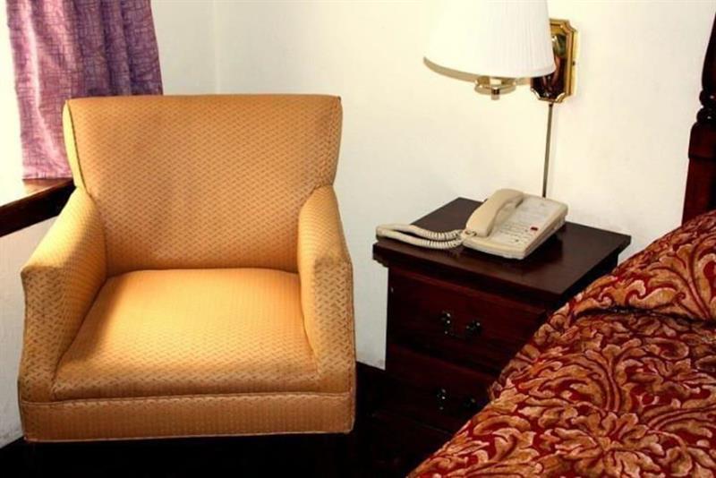 The Write Inn Hotel オーク・パーク エクステリア 写真